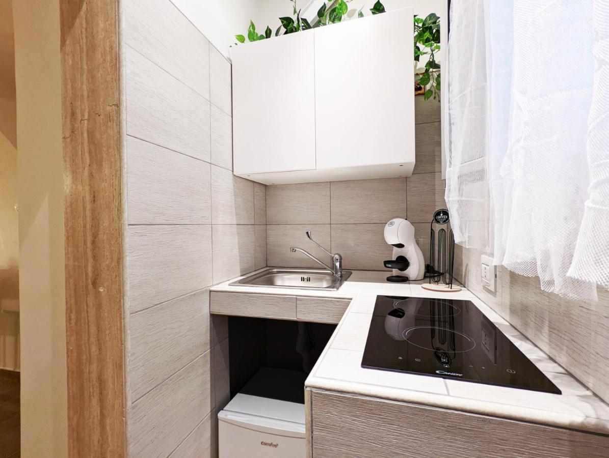 Ravi Romantic Jacuzzi Suite Bari Exterior photo